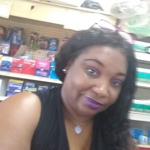 Meet your Posher, Loretta